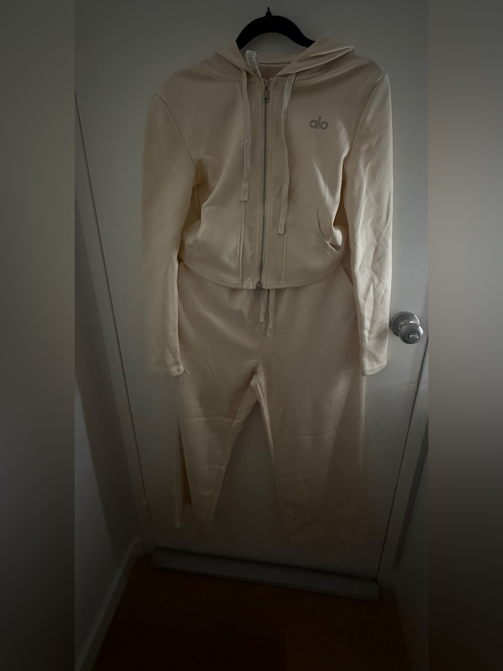 Alo Cream Zip Hoodie & Jogger Set